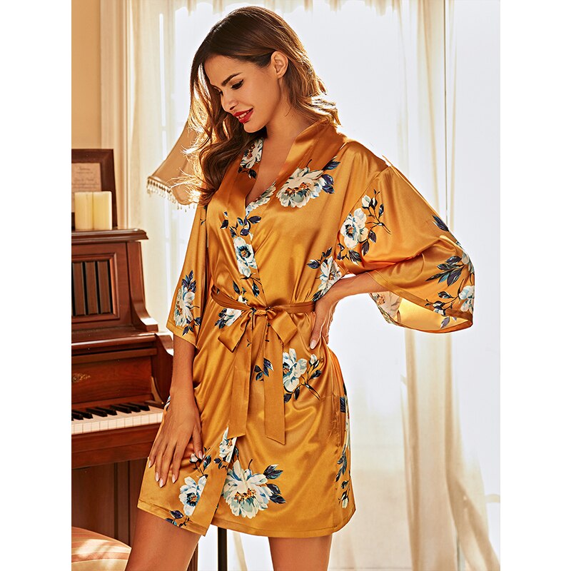 Conjunto de Camisola e Robe em Seda Cetim Sunflower